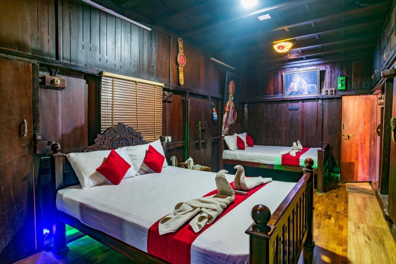 Castillo De Woods , The Private Luxury Villa , 8 Bhk, Vattavada Kottakamboor Esterno foto